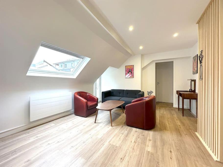 Chez Margaux Et Oscar Apartment Bourges Bagian luar foto